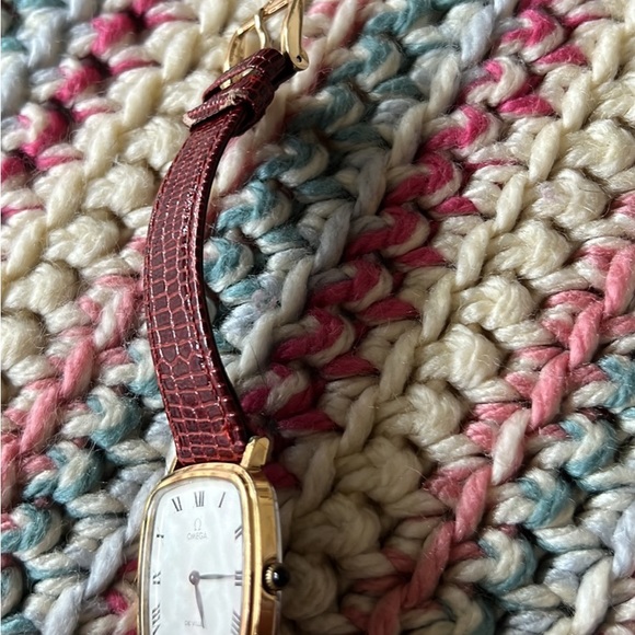 Women’s Vintage Gold Omega - Picture 5 of 5